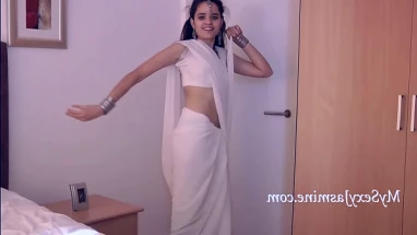 Indian Beautiful Teen Babe Jasmine Striptease and Fingering In White Desi Sari - Full Hindi